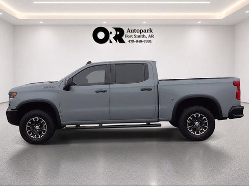 Used 2025 Chevrolet Silverado 1500 ZR2 w/ Technology Package AWD/4WD image 3