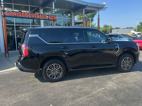 Used 2025 Nissan Armada Platinum w/ Convenience Package AWD/4WD image 3