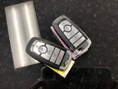 Certified 2022 Ford Expedition Max Limited image 9