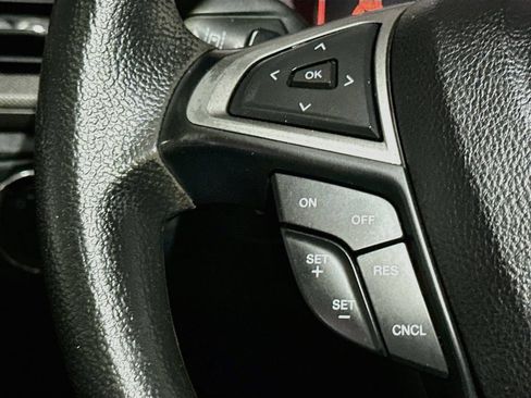 Used 2020 Ford Fusion SE AWD/4WD image 32