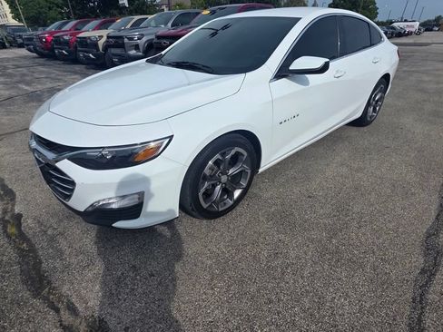 Used 2021 Chevrolet Malibu LT FWD image 5