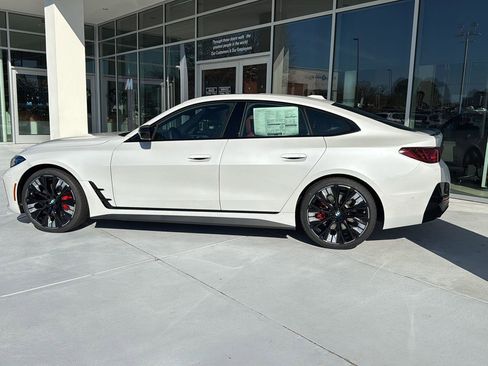 New 2026 BMW 440i xDrive w/ Premium Package image 3