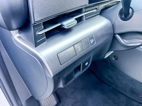 Certified 2025 Hyundai Kona SEL image 15