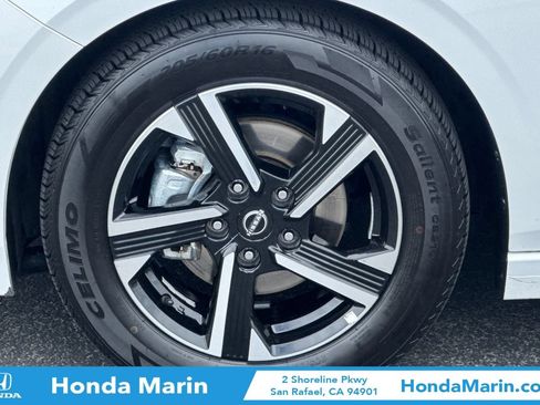 Used 2024 Nissan Sentra SV FWD image 34