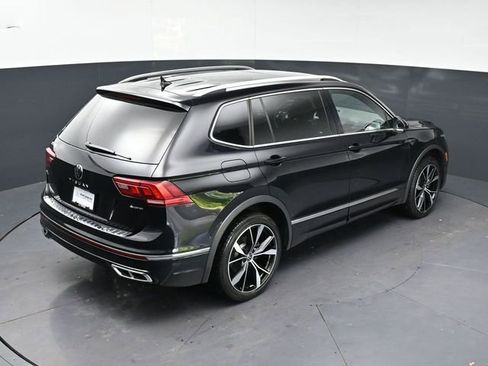 Used 2024 Volkswagen Tiguan SEL R-Line AWD/4WD image 28