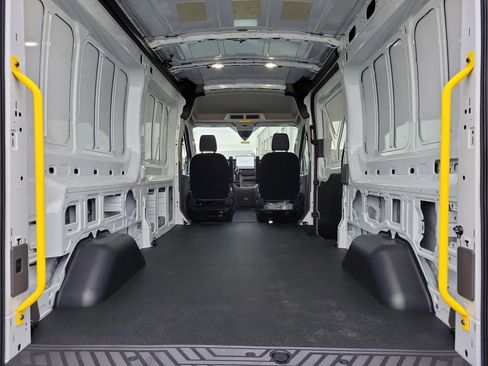 New 2026 Ford Transit 250 148 Medium Roof image 8