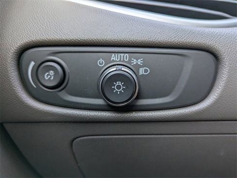 Used 2022 Chevrolet Malibu LS image 22