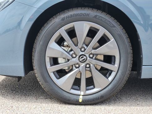 New 2026 Nissan Sentra SL FWD image 7