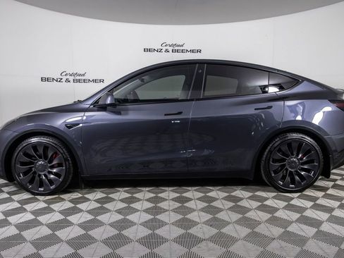 Used 2022 Tesla Model Y Performance image 11