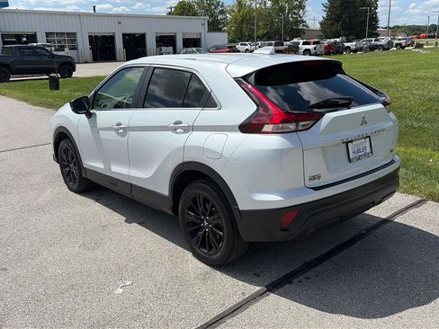 Used 2024 Mitsubishi Eclipse Cross AWD image 3