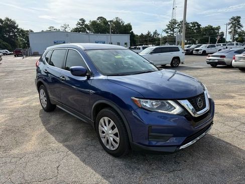 Used 2020 Nissan Rogue S FWD image 1