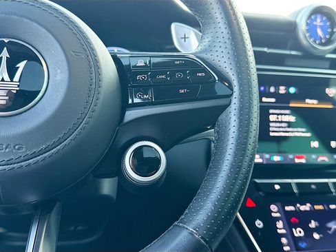 Certified 2024 Maserati Grecale GT image 38