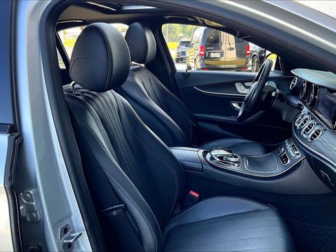 Used 2018 Mercedes-Benz E 300 image 8