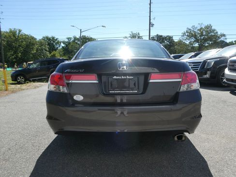 Used 2011 Honda Accord LX image 6