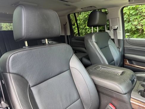 Used 2017 Chevrolet Suburban LT AWD/4WD image 25