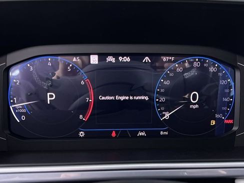 New 2025 Volkswagen Taos SEL image 15