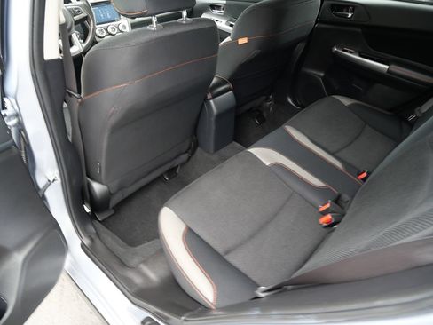 Used 2017 Subaru Crosstrek 2.0i Premium AWD/4WD image 18
