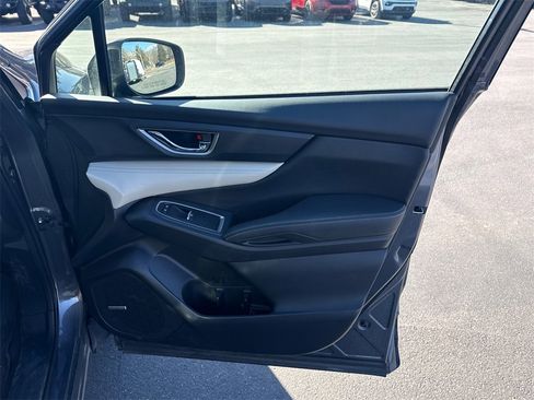 Used 2022 Subaru Ascent Limited w/ Technology Package image 18