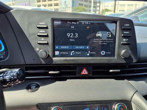 Certified 2025 Hyundai Elantra Sport FWD image 21