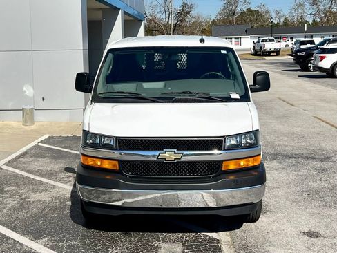 Used 2024 Chevrolet Express 2500 w/ Driver Convenience Package image 9