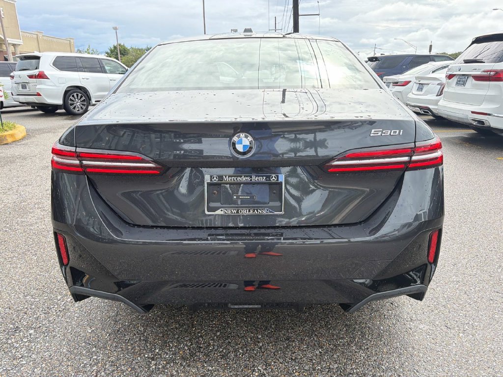 Used 2026 BMW 530i RWD image 6