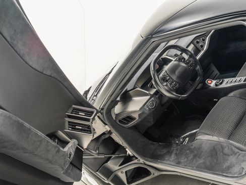 Used 2020 Ford GT image 23