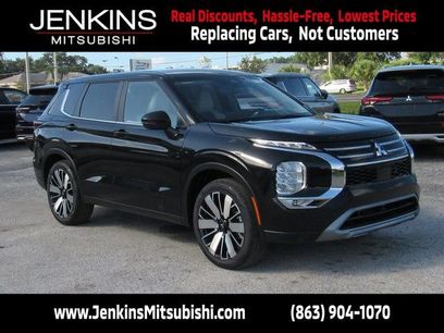 New 2025 Mitsubishi Outlander SE