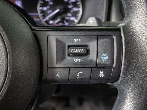 Used 2022 Nissan Rogue SV image 20