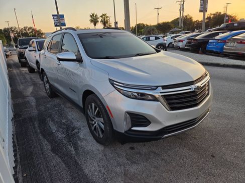 Used 2022 Chevrolet Equinox LT FWD image 4
