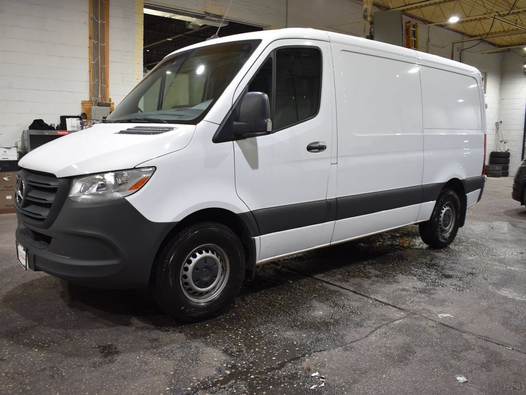 Used 2024 Mercedes-Benz Sprinter 2500 w/ Acoustic Package image 8