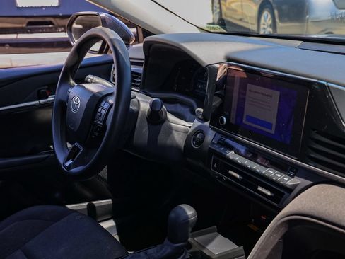 Used 2025 Toyota Camry LE FWD image 19