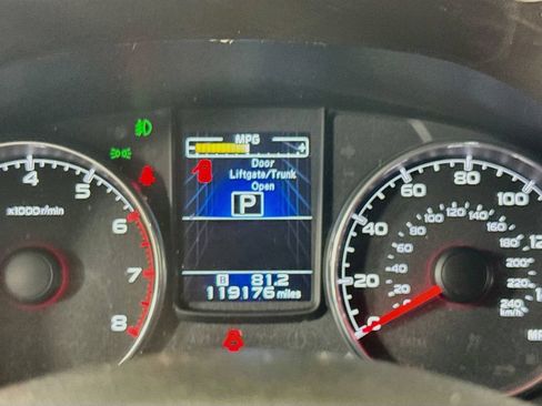 Used 2013 Subaru Outback 2.5i Limited AWD/4WD image 16