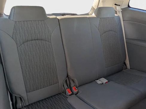 Used 2017 Chevrolet Traverse LS image 15