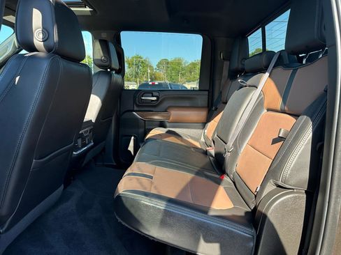 Used 2020 Chevrolet Silverado 2500 High Country w/ Technology Package image 14