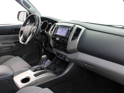 Used 2014 Toyota Tacoma PreRunner w/ TRD Sport Package image 22