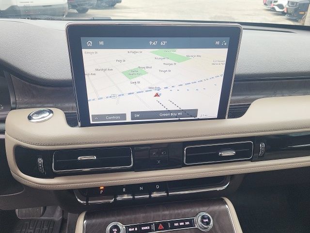 Used 2020 Lincoln Aviator Reserve w/ Equipment Group 202A AWD/4WD image 3