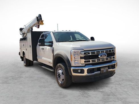 New 2025 Ford F550 4x4 SuperCab Super Duty image 1