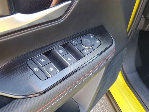 Certified 2025 Nissan Kicks SR image 18