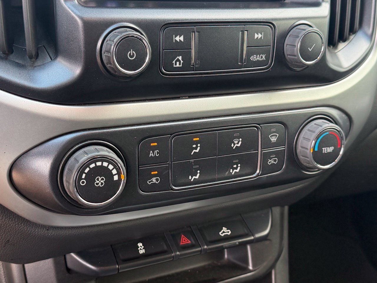 Used 2022 Chevrolet Colorado LT RWD image 18
