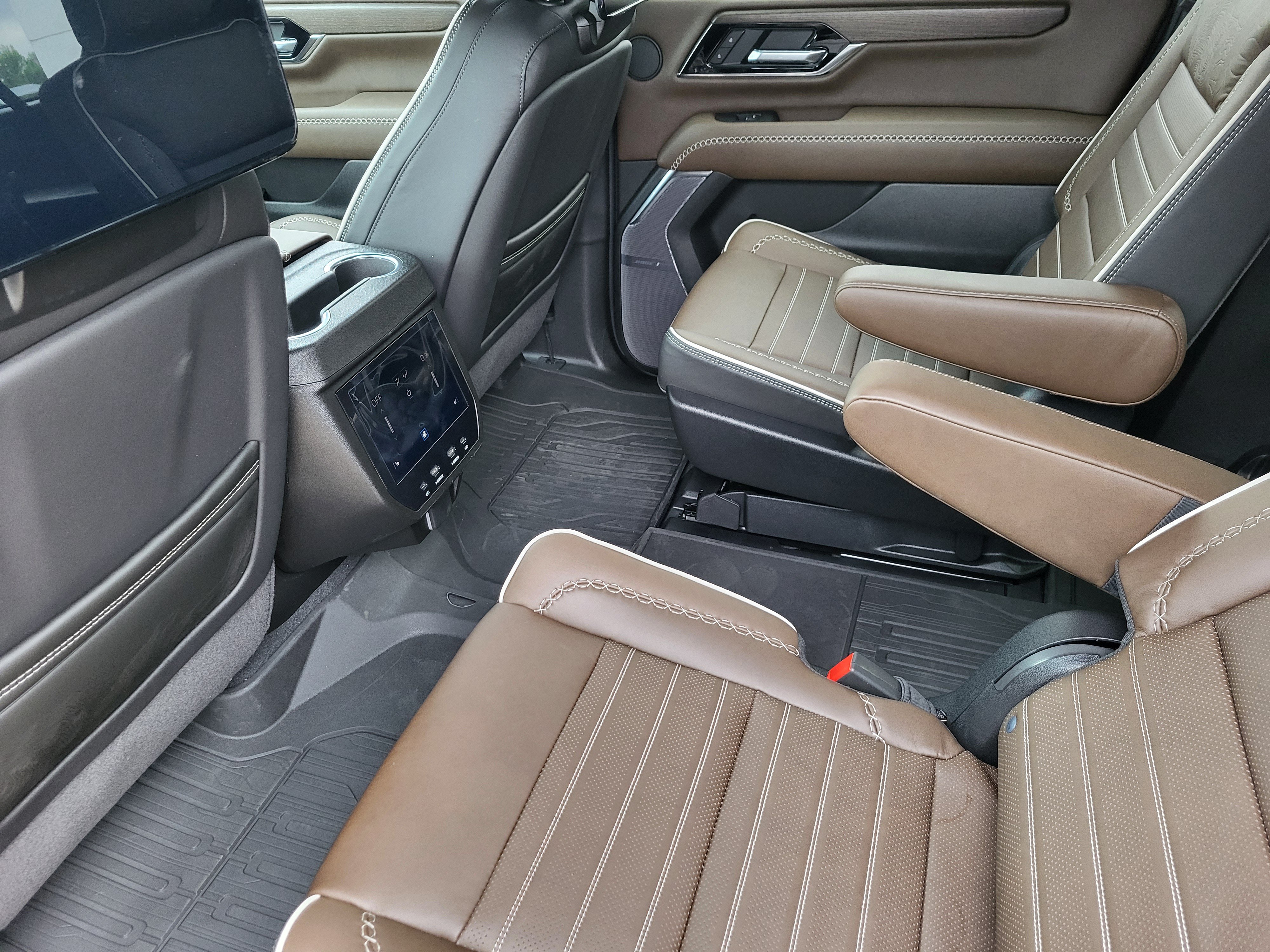 New 2026 GMC Yukon XL Denali Ultimate w/ LPO, Illumination Package AWD/4WD image 30