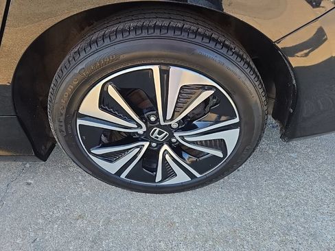 Used 2018 Honda Civic EX-T image 21