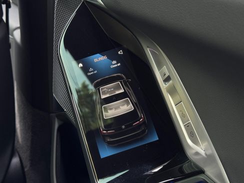 Used 2026 BMW 740i w/ Premium Package RWD image 41