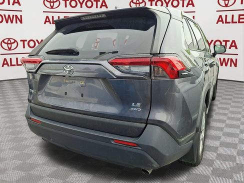 Used 2022 Toyota RAV4 LE AWD/4WD image 7