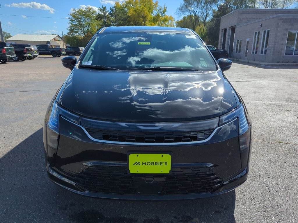 New 2027 Chrysler Pacifica Select AWD/4WD image 2