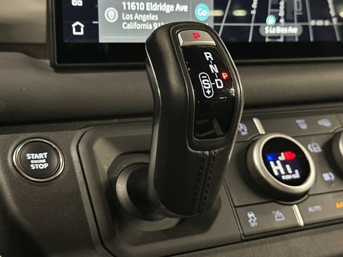 Used 2025 Land Rover Defender 110 S image 24