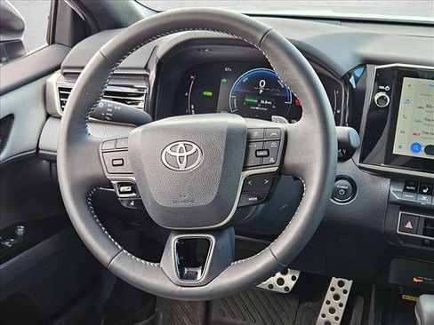 Used 2026 Toyota Camry SE w/ Multimedia Upgrade Package image 9