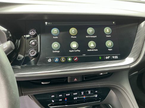 Used 2023 Buick Envision Essence image 7