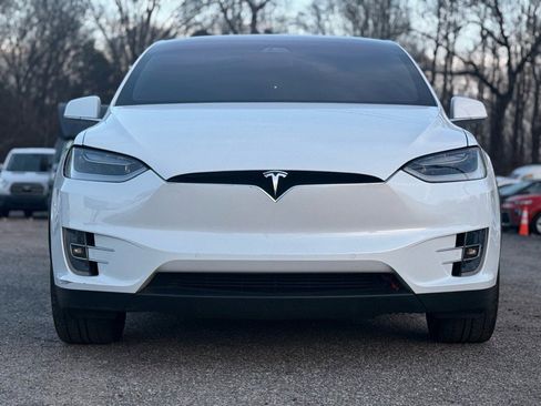 Used 2018 Tesla Model X 75D image 3