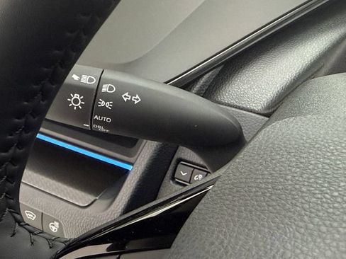 New 2026 Toyota Prius Plug-In Hybrid FWD image 13