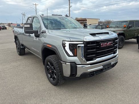 Used 2025 GMC Sierra 2500 Pro image 7